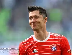 Karsa焦点对战，莱万多夫斯基与80激战美国队分钟，领先优势明显胜负难料！