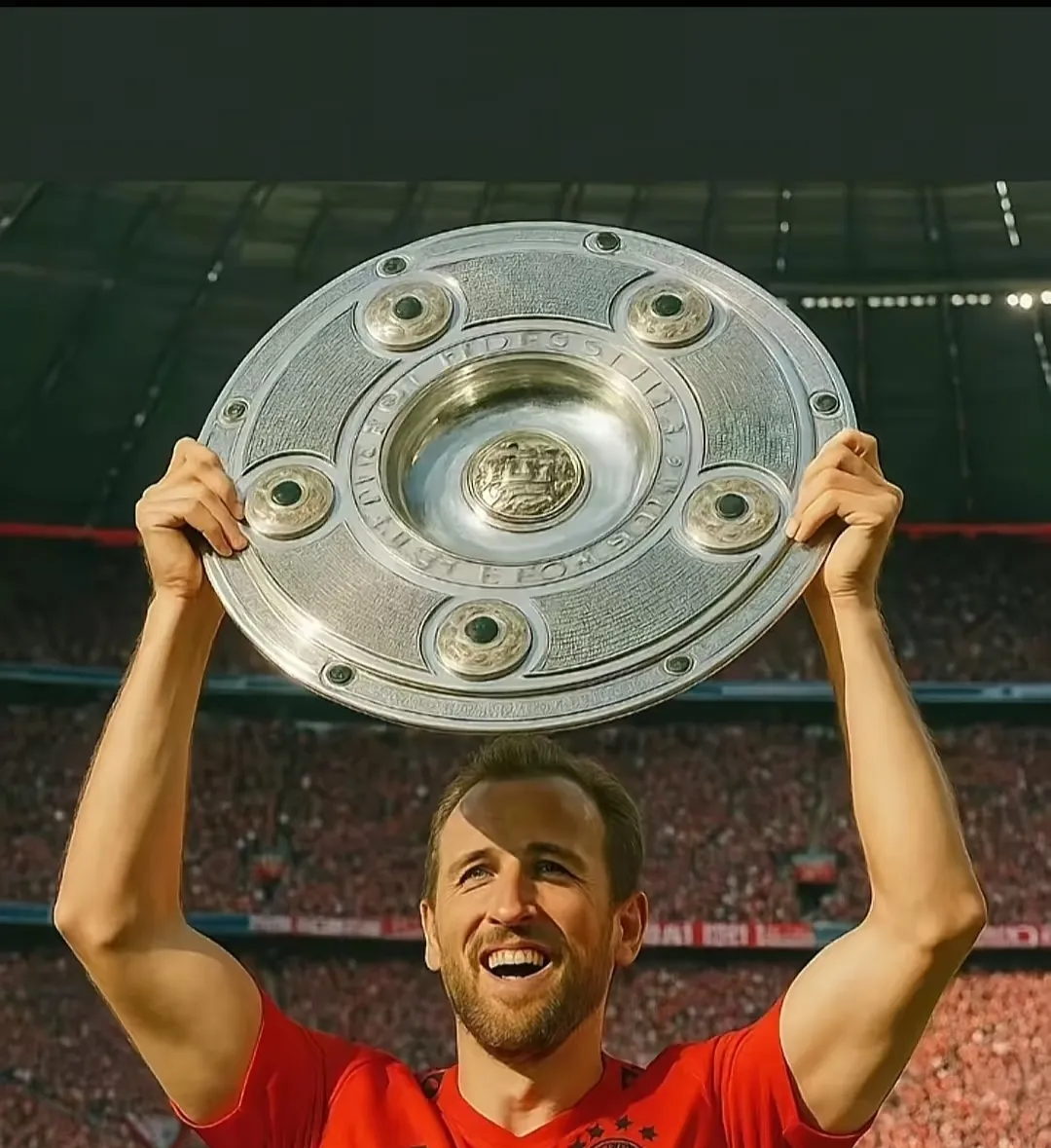 实时比分直播-凯恩迎来十五赛季出色发挥，巴黎圣日耳曼观众热烈欢呼！-实时比分直播